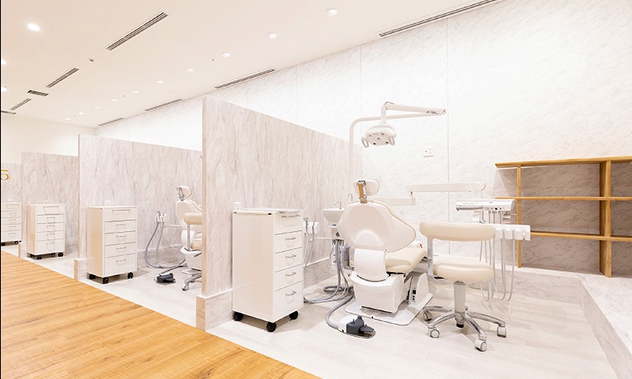 新宿駅南口歯科三島